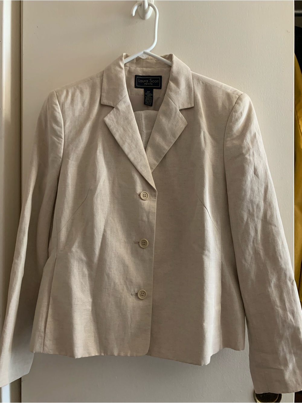 Laura Scott Cream Linen-Blend Blazer